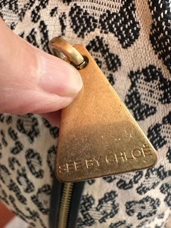 See By Chloe Leopard Print Tote Bag with Black Handles and tassel - Picture 4 of 7